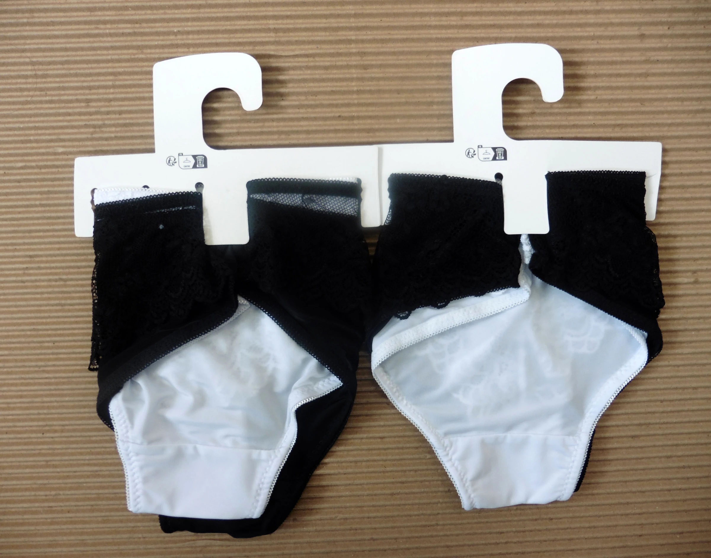 Lot of 2 packs of 2 micro and lace briefs – photo 2